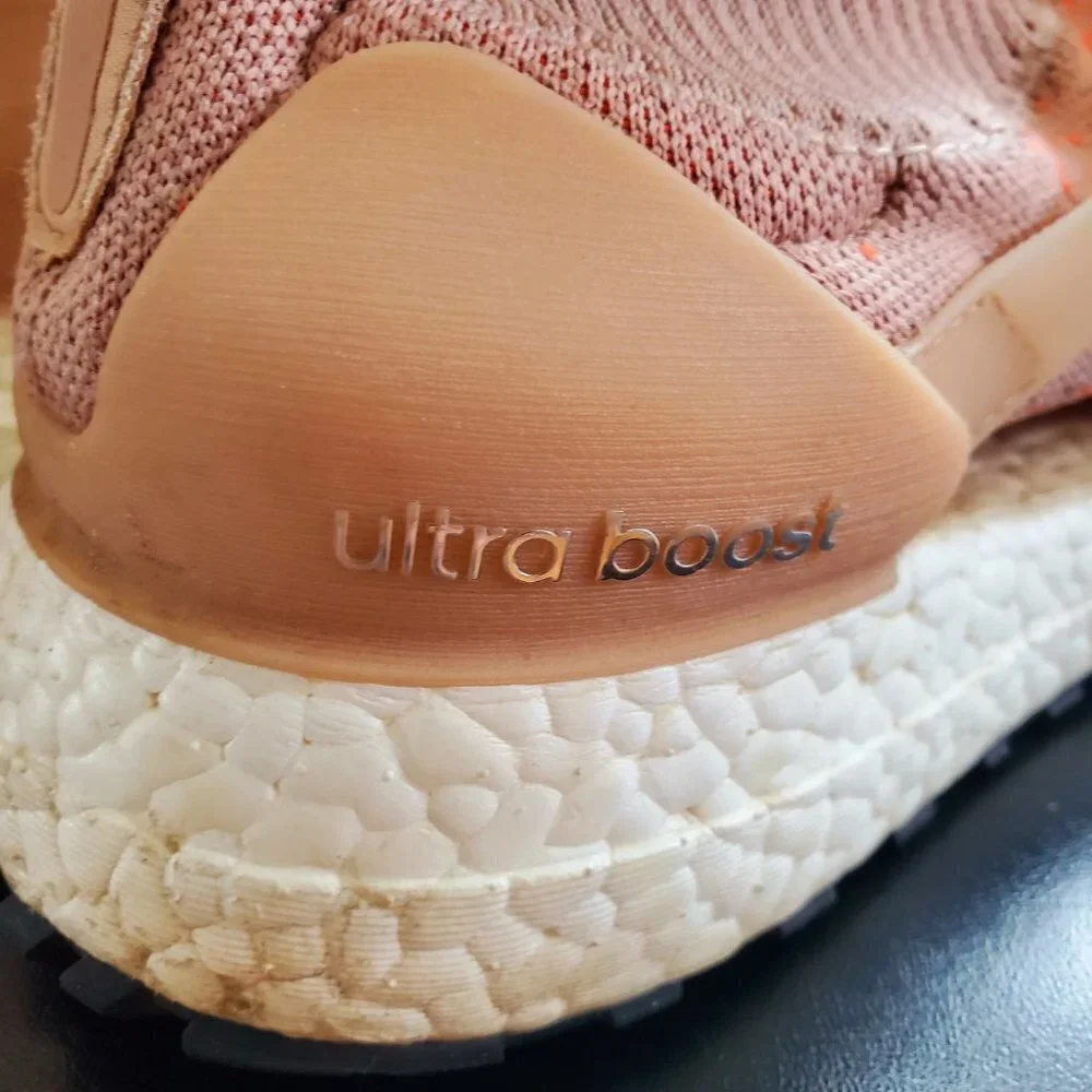Adidas Ultraboost x All Terrain mid orange/peach Knit Running Shoes 9.5/42‎